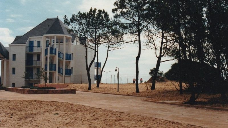 1988-Bourgenay-Residence-Port
