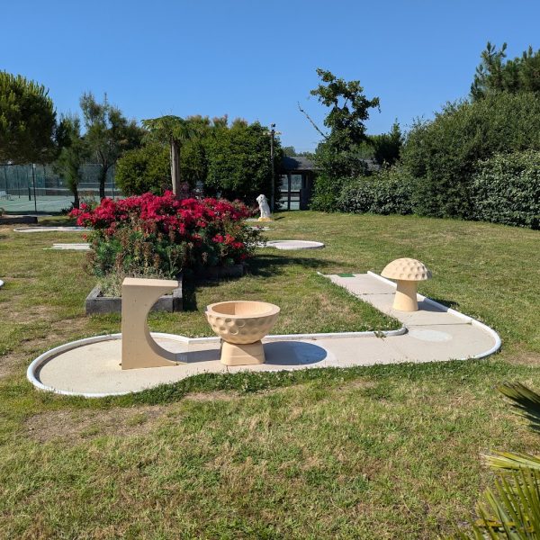 mini-golf